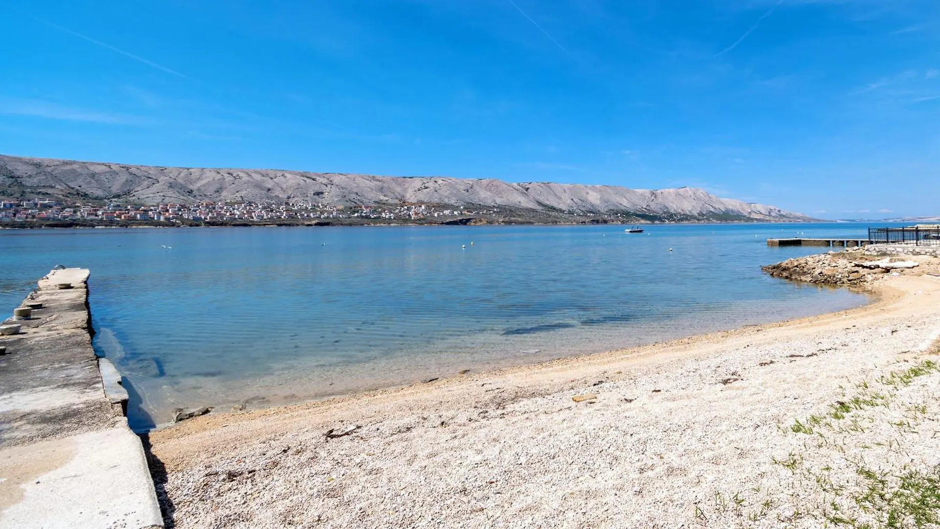 Apartments By The Sea Pag - 20986 Pag Town 0*,  Chorwacja